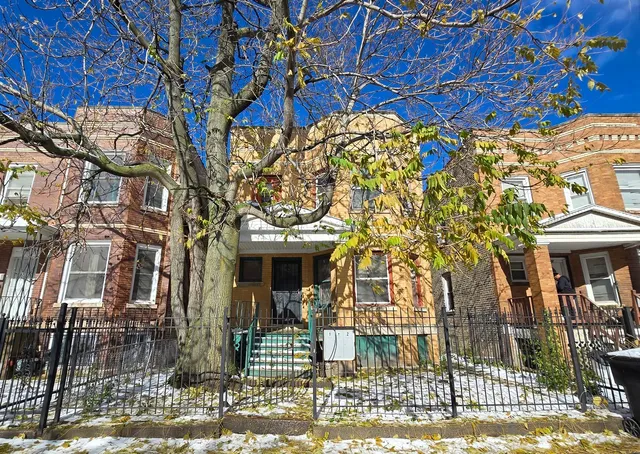 $199,900 | 3516 West Polk Street, Chicago, IL 60624