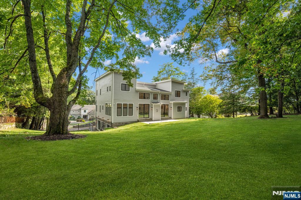 8 Fordham Road Livingston, NJ 07039 - Photo 45 of 48 Gallery Image 45