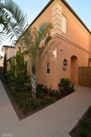 $4,500 | 94 Strawberry Grove, Irvine, CA 92620
