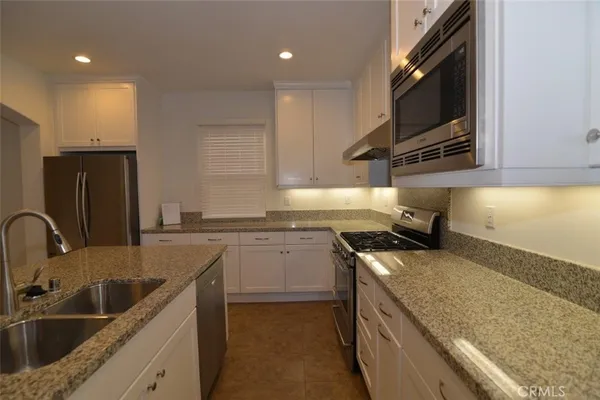 $4,500 | 94 Strawberry Grove, Irvine, CA 92620