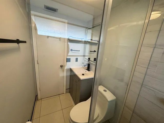 $1,500 | 7797 Golf Cir Drive, Unit 304, Margate, FL 33063