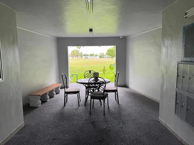 $1,500 | 7797 Golf Cir Drive, Unit 304, Margate, FL 33063