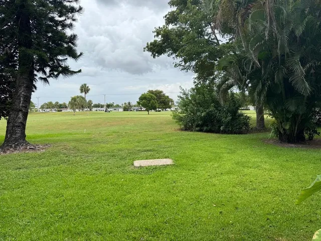 $1,500 | 7797 Golf Cir Drive, Unit 304, Margate, FL 33063