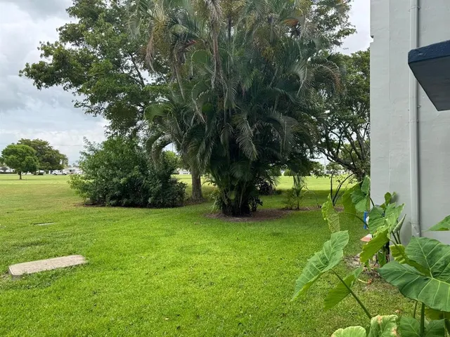 $1,500 | 7797 Golf Cir Drive, Unit 304, Margate, FL 33063