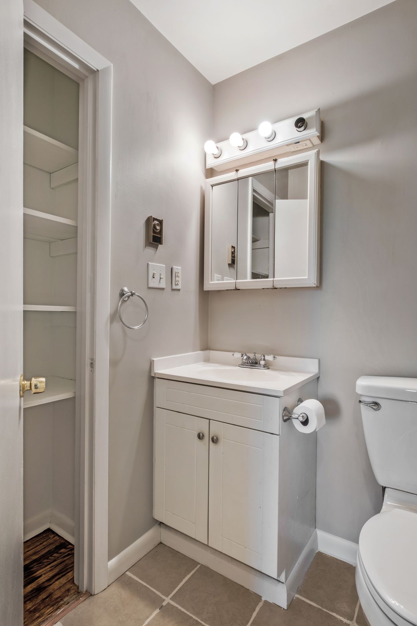 310 Santa Rosa Drive Old Hickory, TN 37138 - Photo 17 of 26 a bathroom with a toilet sink and mirror