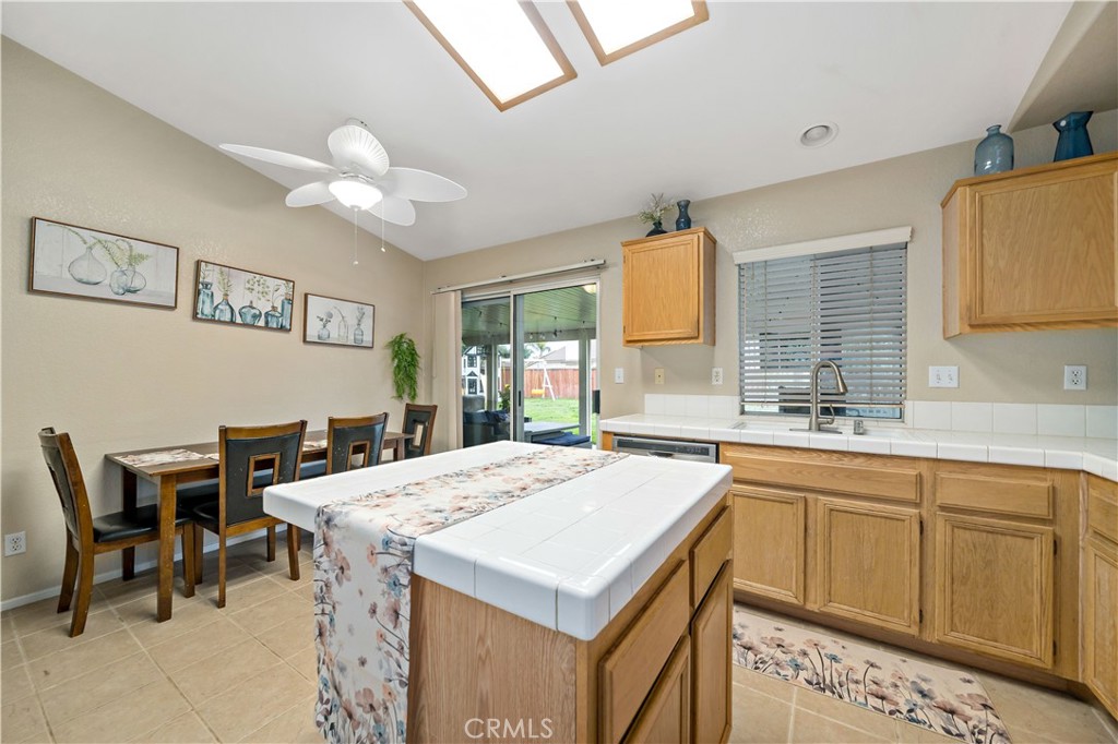 31577 Adour Way Winchester, CA 92596 - Photo 16 of 38