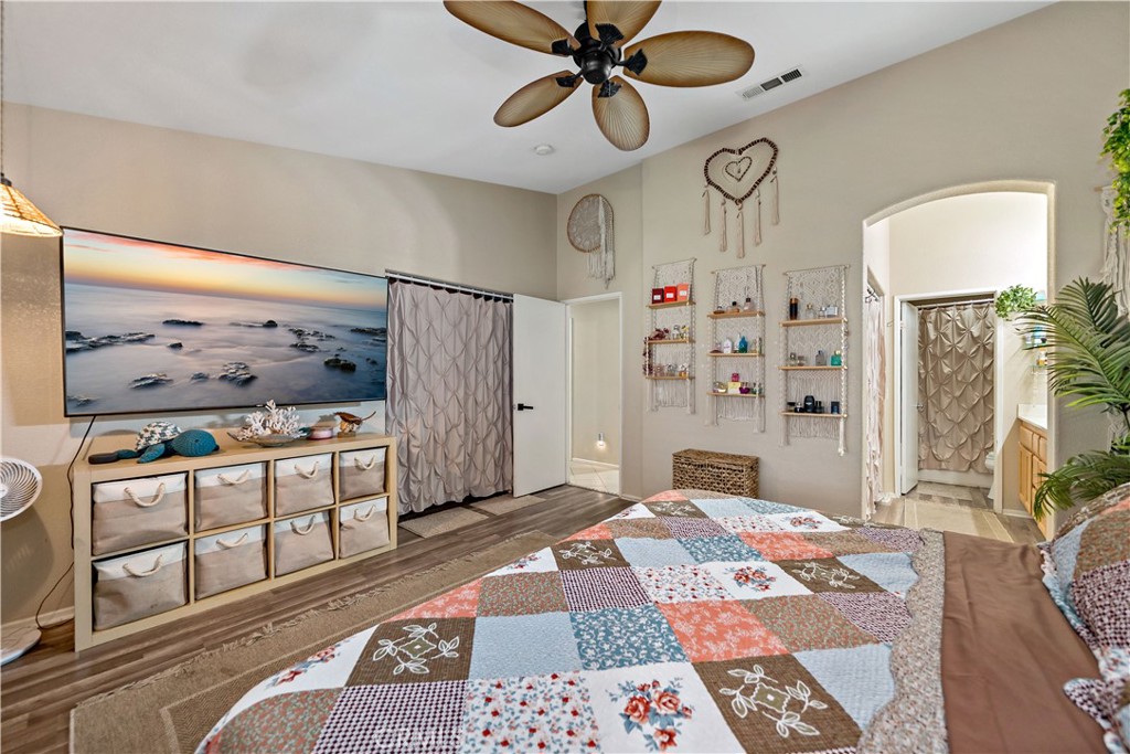 31577 Adour Way Winchester, CA 92596 - Photo 20 of 38