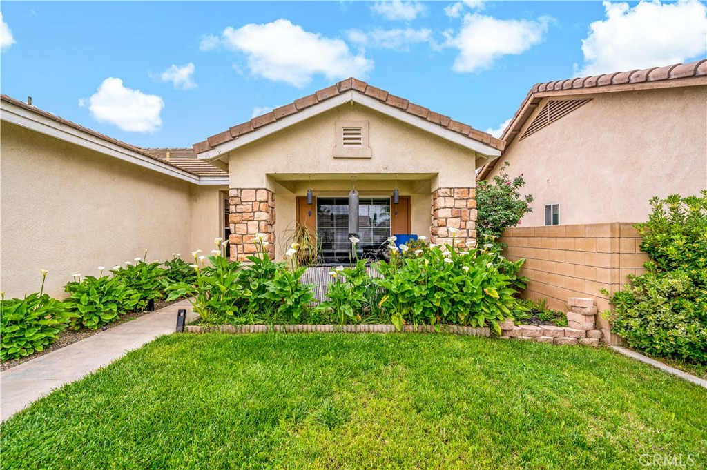 31577 Adour Way Winchester, CA 92596 - Photo 6 of 38