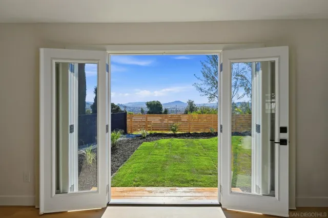 $879,000 | 9789 Lutheran Way, Santee, CA 92071