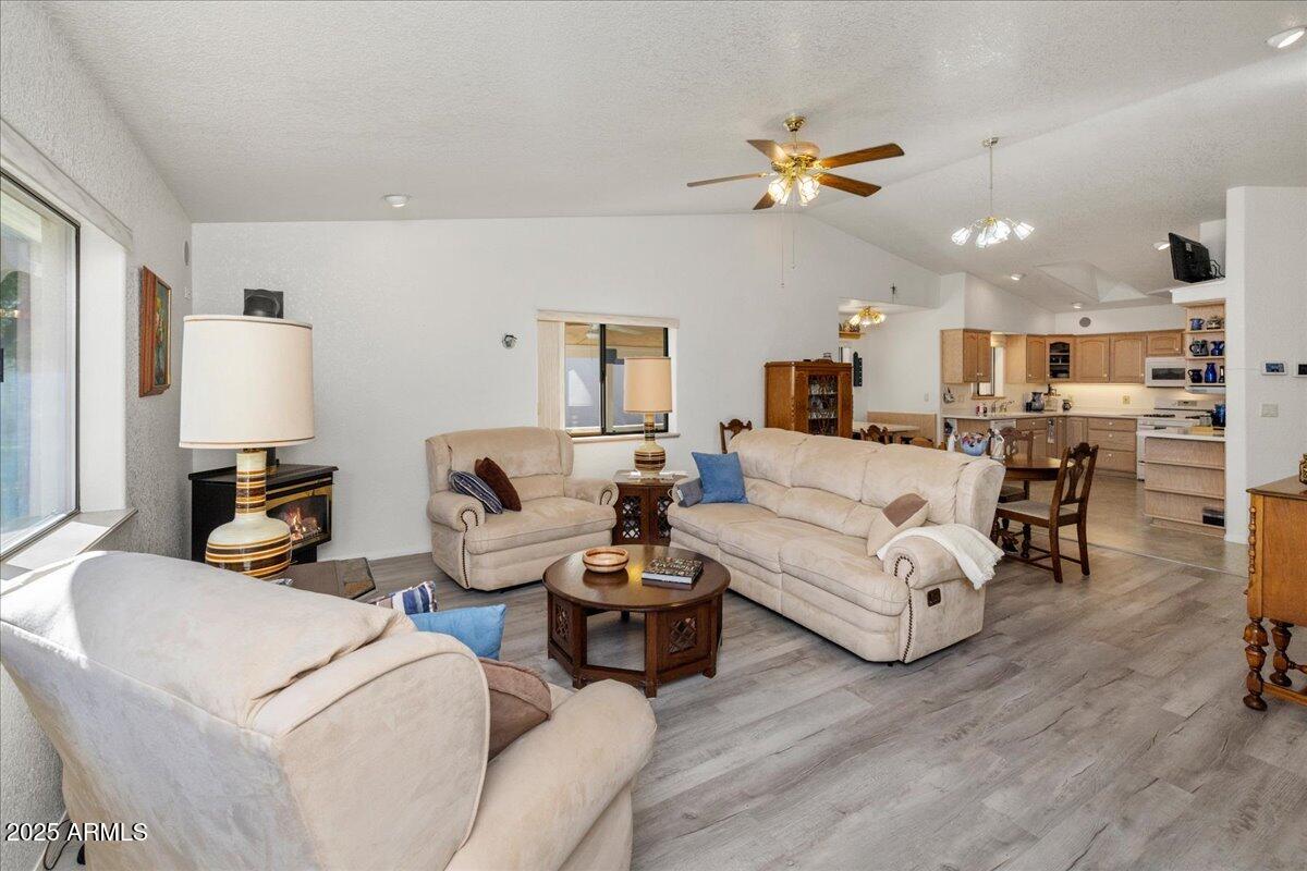 360 Finnie Flat Road, Unit 16 Camp Verde, AZ 86322 - Photo 4 of 31 04-Living Room