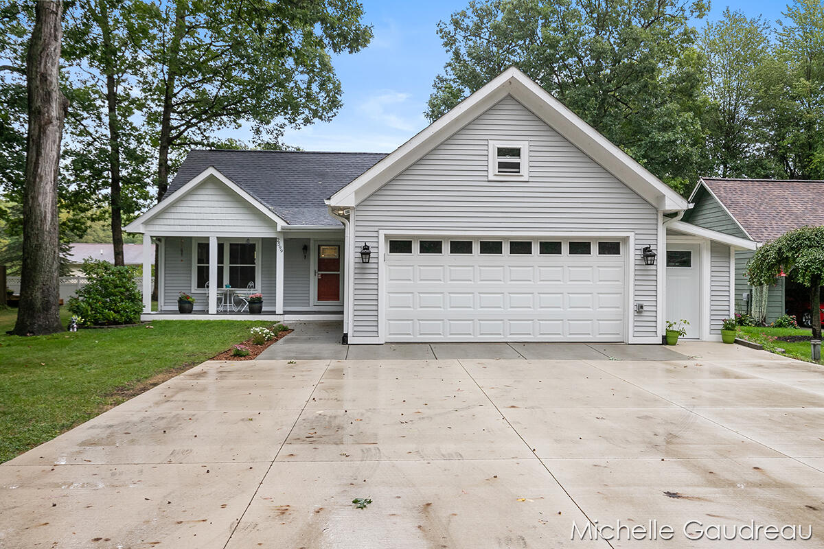 2599 Abbey Road Wayland, MI 49348 - Photo 1 of 48 IMG_1000