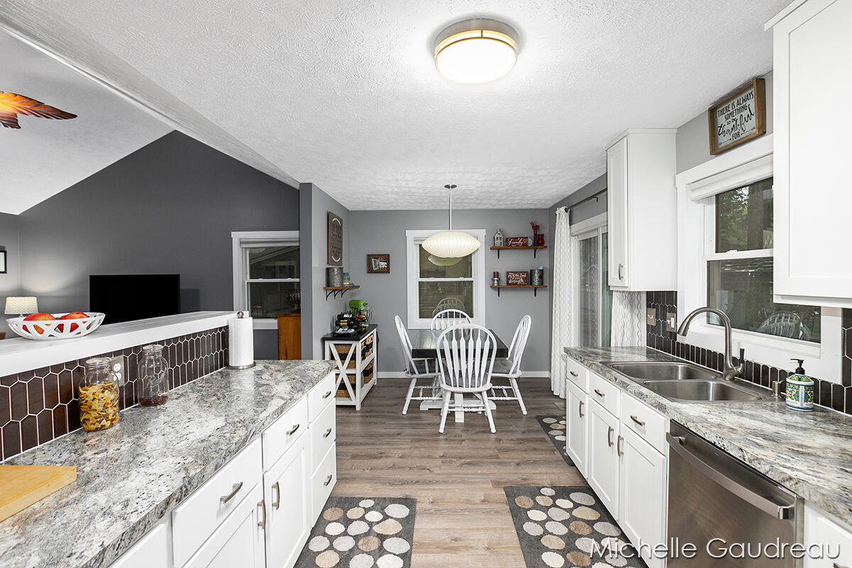2599 Abbey Road Wayland, MI 49348 - Photo 13 of 48 IMG_1012