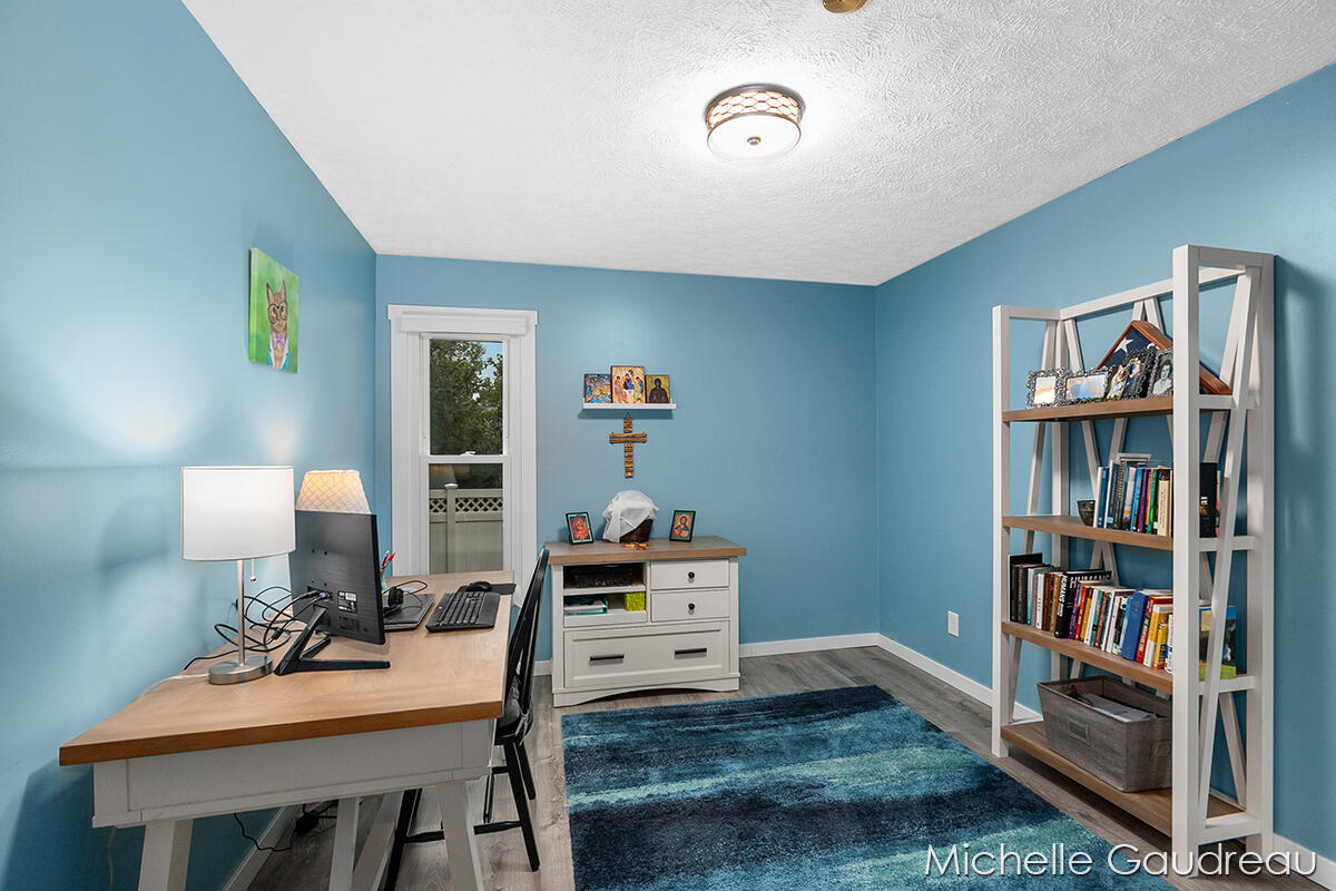 2599 Abbey Road Wayland, MI 49348 - Photo 20 of 48 IMG_1019