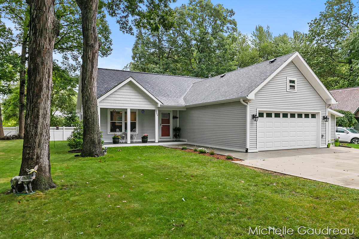 2599 Abbey Road Wayland, MI 49348 - Photo 2 of 48 IMG_1001
