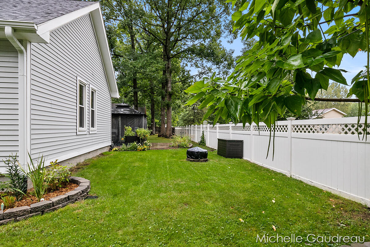2599 Abbey Road Wayland, MI 49348 - Photo 31 of 48 IMG_1030