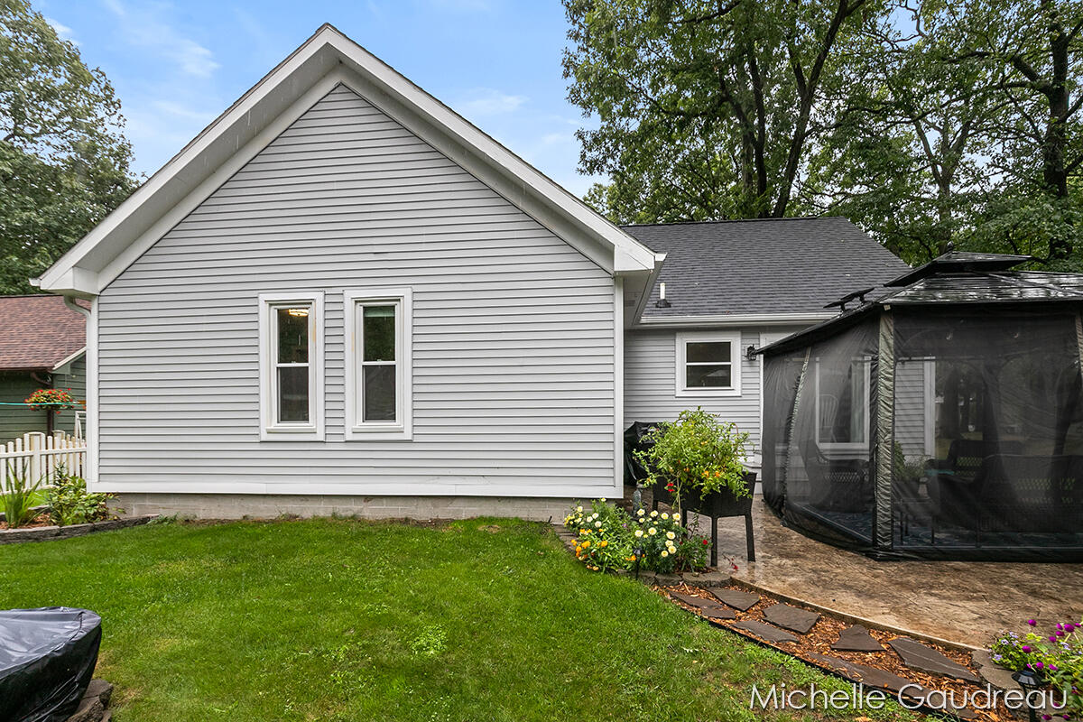 2599 Abbey Road Wayland, MI 49348 - Photo 32 of 48 IMG_1031
