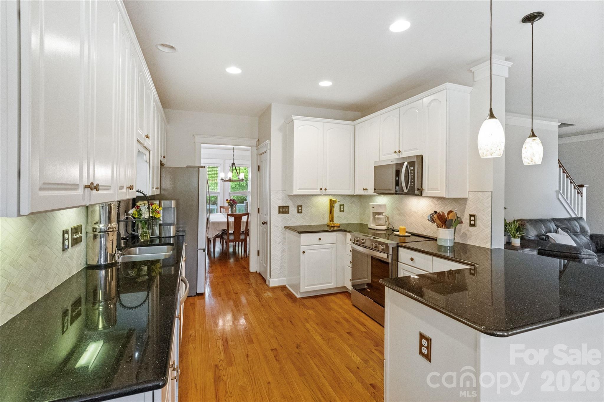 411 Shoreline Parkway Tega Cay, SC 29708 - Photo 14 of 47