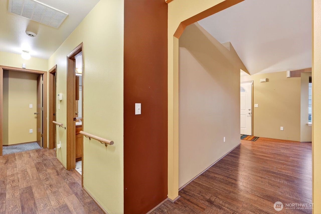 708 Marquette Avenue Snohomish, WA 98290 - Photo 16 of 33 a view of hallway with wooden floor