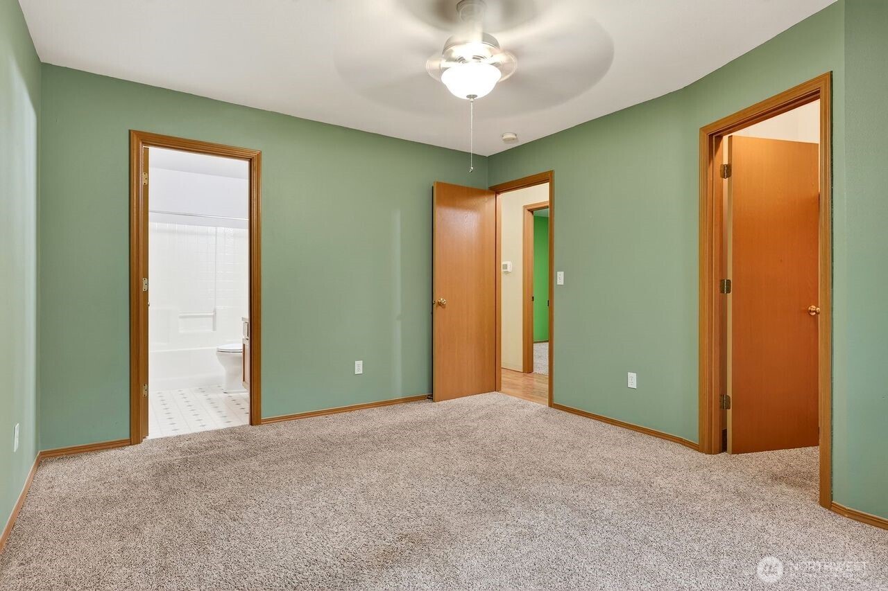 708 Marquette Avenue Snohomish, WA 98290 - Photo 20 of 33 a view of an empty room with a window