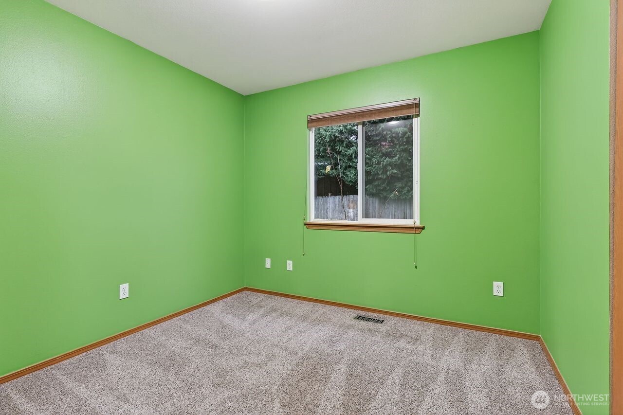 708 Marquette Avenue Snohomish, WA 98290 - Photo 27 of 33 a view of a room with window