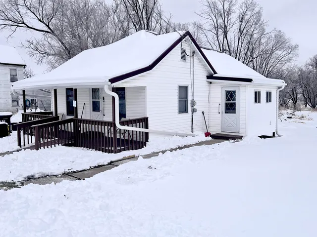 $119,000 | 110 3rd Street, Elroy, WI 53929