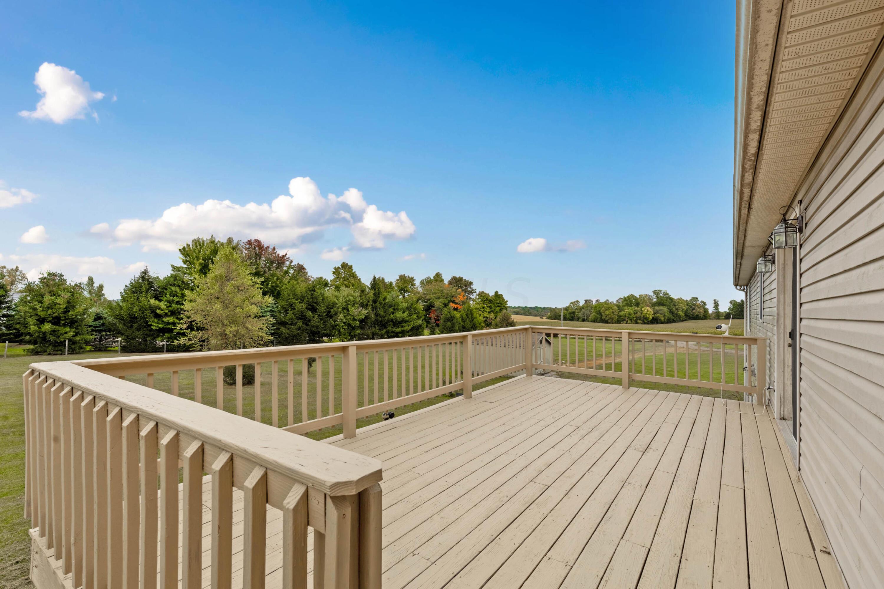 11121 Tucker Road Mount Vernon, OH 43050 - Photo 36 of 50 Deck