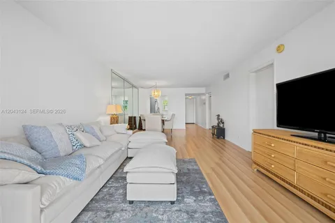 $199,999 | 4025 North Nob Hill Road, Unit 301, Sunrise, FL 33351