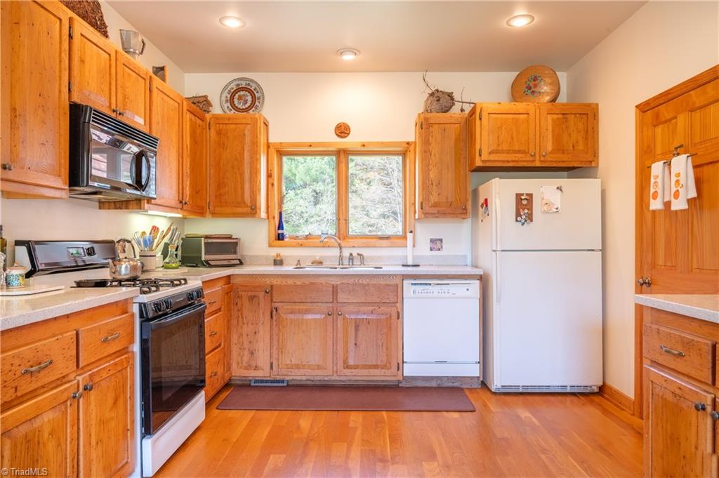 931 Maple Shade Road Laurel Fork, VA 24352 - Photo 17 of 50