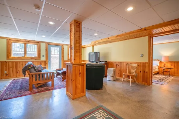 $750,000 | 931 Maple Shade Road, Laurel Fork, VA 24352
