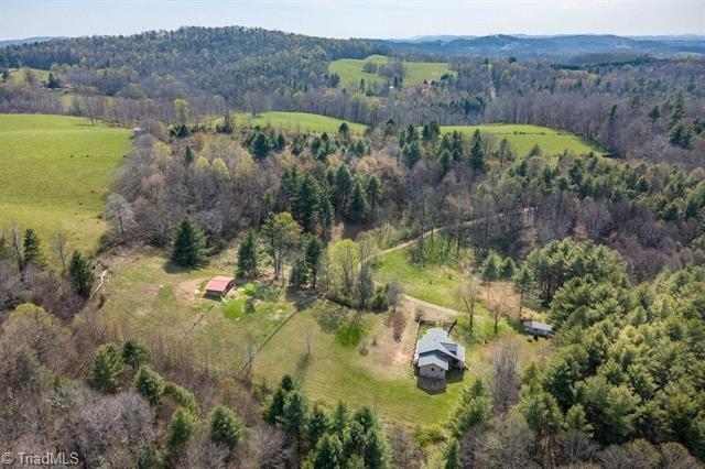 931 Maple Shade Road Laurel Fork, VA 24352 - Photo 6 of 50