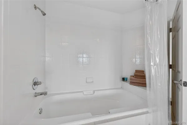 $265,000 | 15475 Andrews Drive, Unit 406, Denver, CO 80239