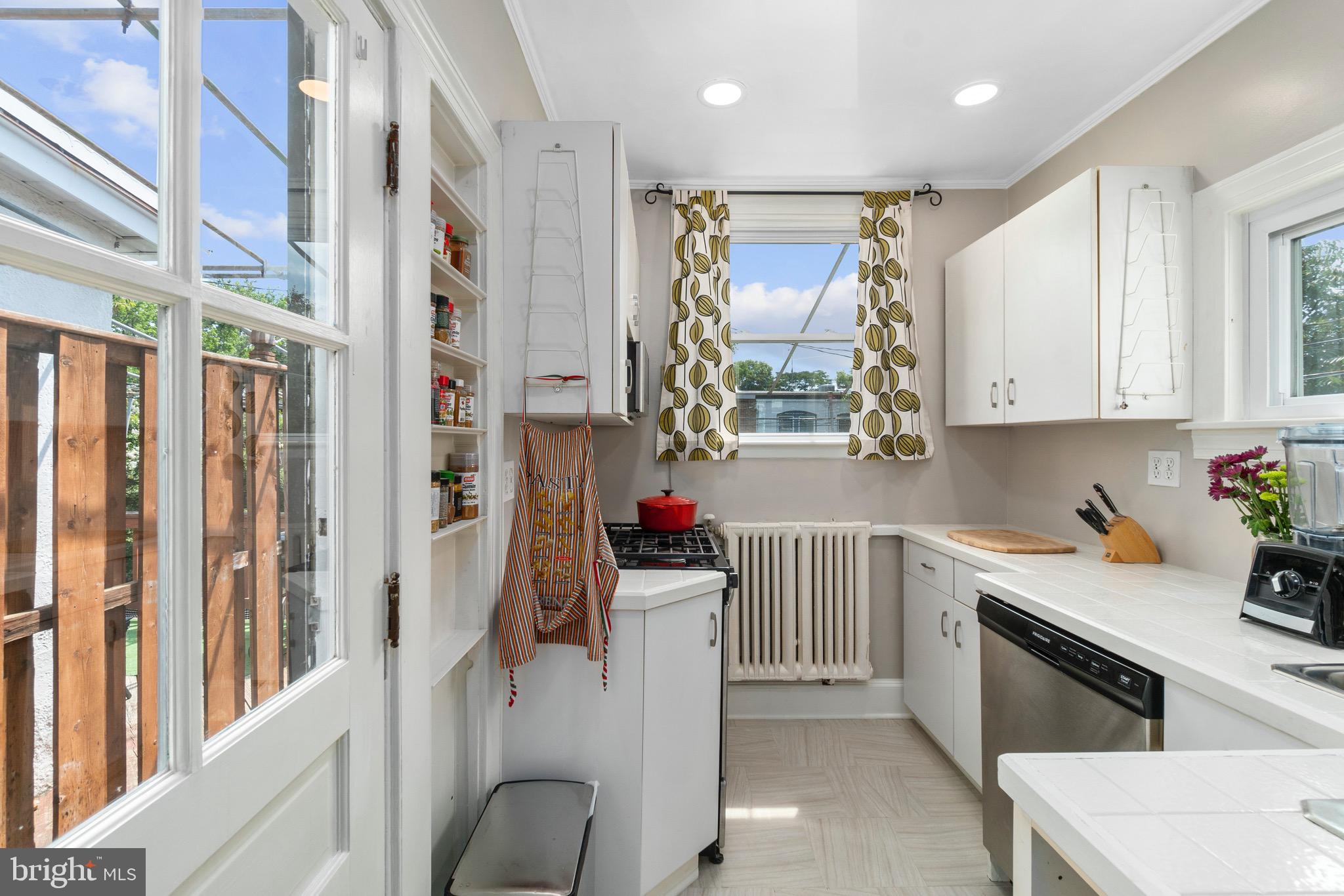 3615 Rexmere Road Baltimore, MD 21218 - Photo 17 of 34 Charming