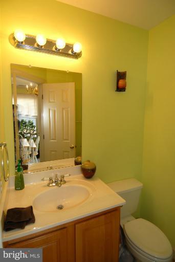 104 Dry Mill Road Southwest, Unit 201 Leesburg, VA 20175 - Photo 1 of 18 Half Bath