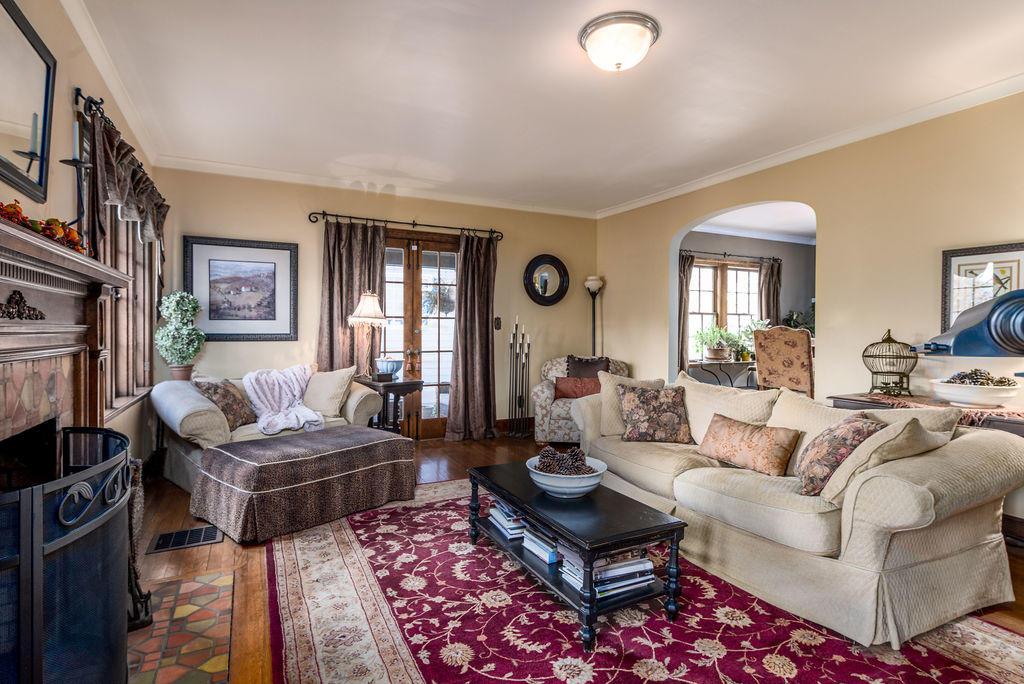 2481 Coventry Road Columbus, OH 43221 - Photo 4 of 42 Gallery Image 4