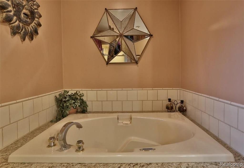 20365 Haggerty Road Belleville, MI 48111 - Photo 18 of 35