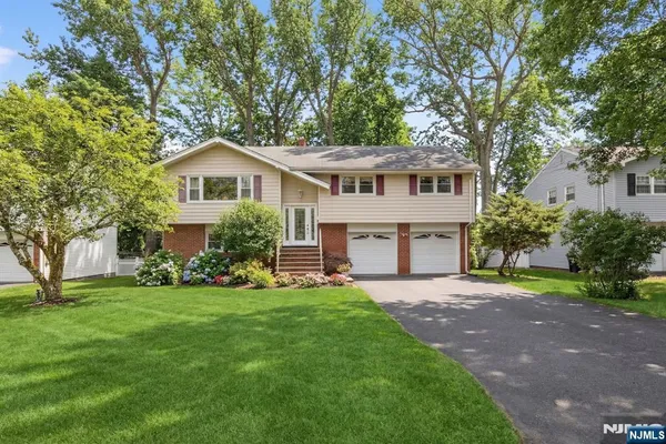 $799,000 | 282 Nottingham Road, Ramsey, NJ 07446