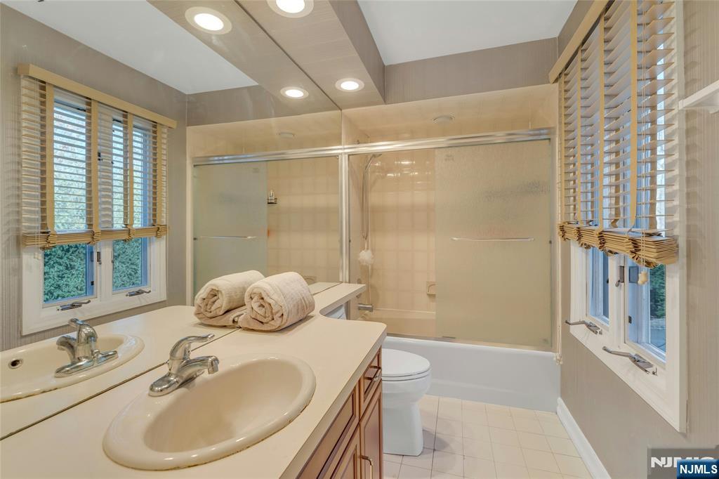 9 Cameron Road Saddle River, NJ 07458 - Photo 26 of 36