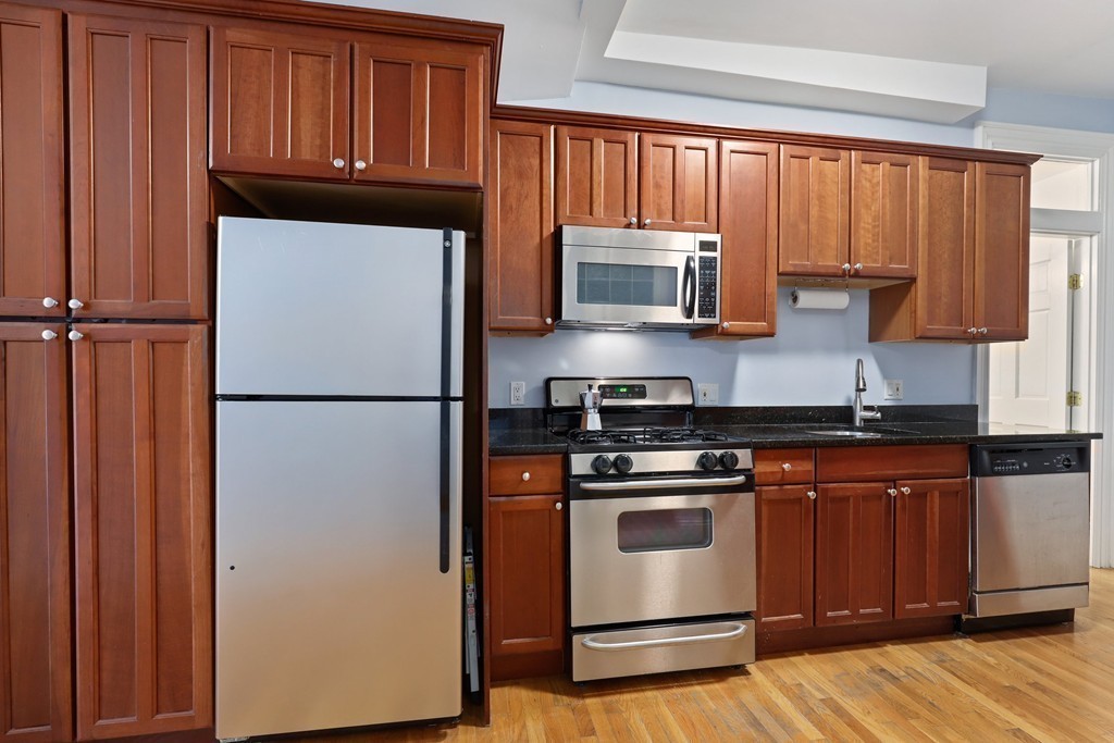 7 Florence Street, Unit 1 Cambridge, MA 02139 - Photo 9 of 18