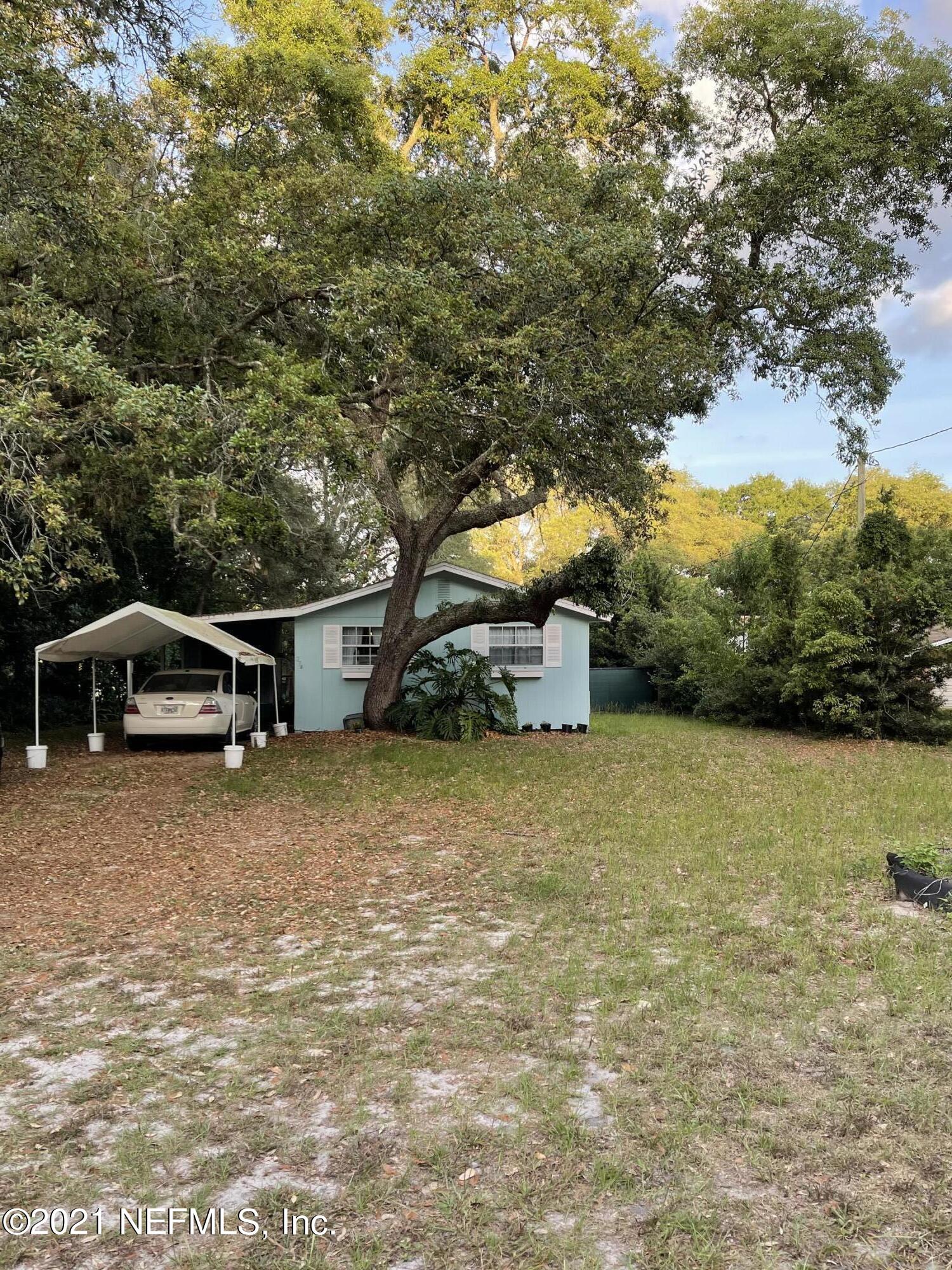 274 Swan Lake Road Melrose, FL 32666 - Photo 1 of 13 Half Moon Lake Home