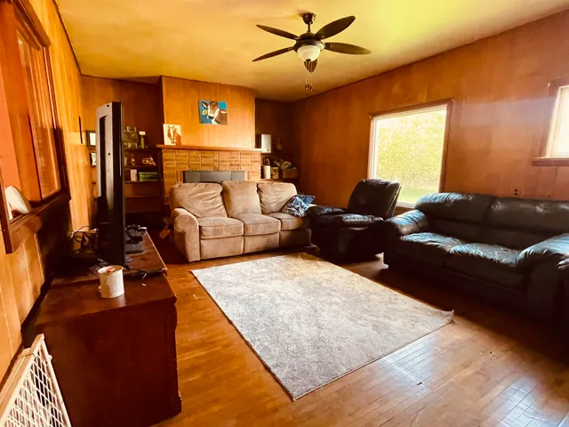 $221,000 | 215 South Church Street, Endeavor, WI 53930