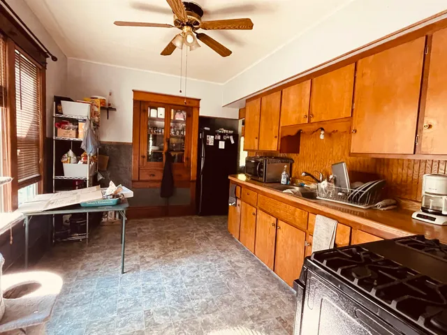 $221,000 | 215 South Church Street, Endeavor, WI 53930