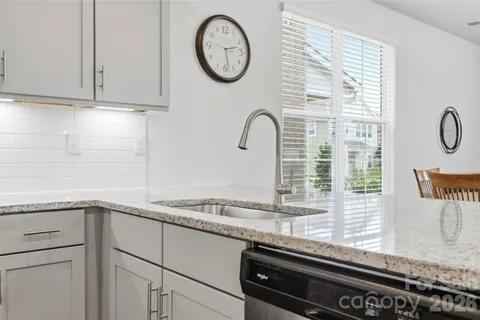 $380,000 | 5500 Kinsbridge Drive, Mint Hill, NC 28227