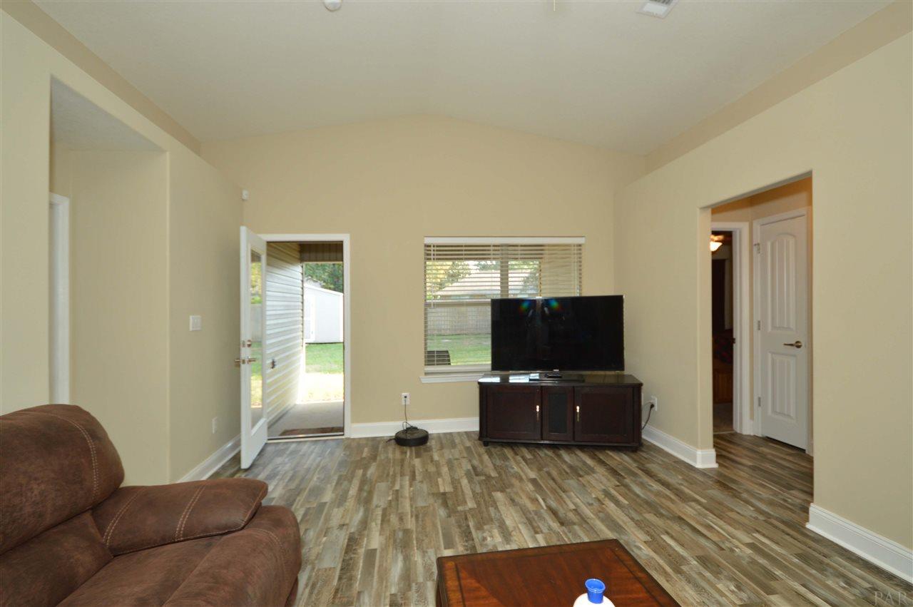 552 Edith Lane Pensacola, FL 32534 - Photo 14 of 36
