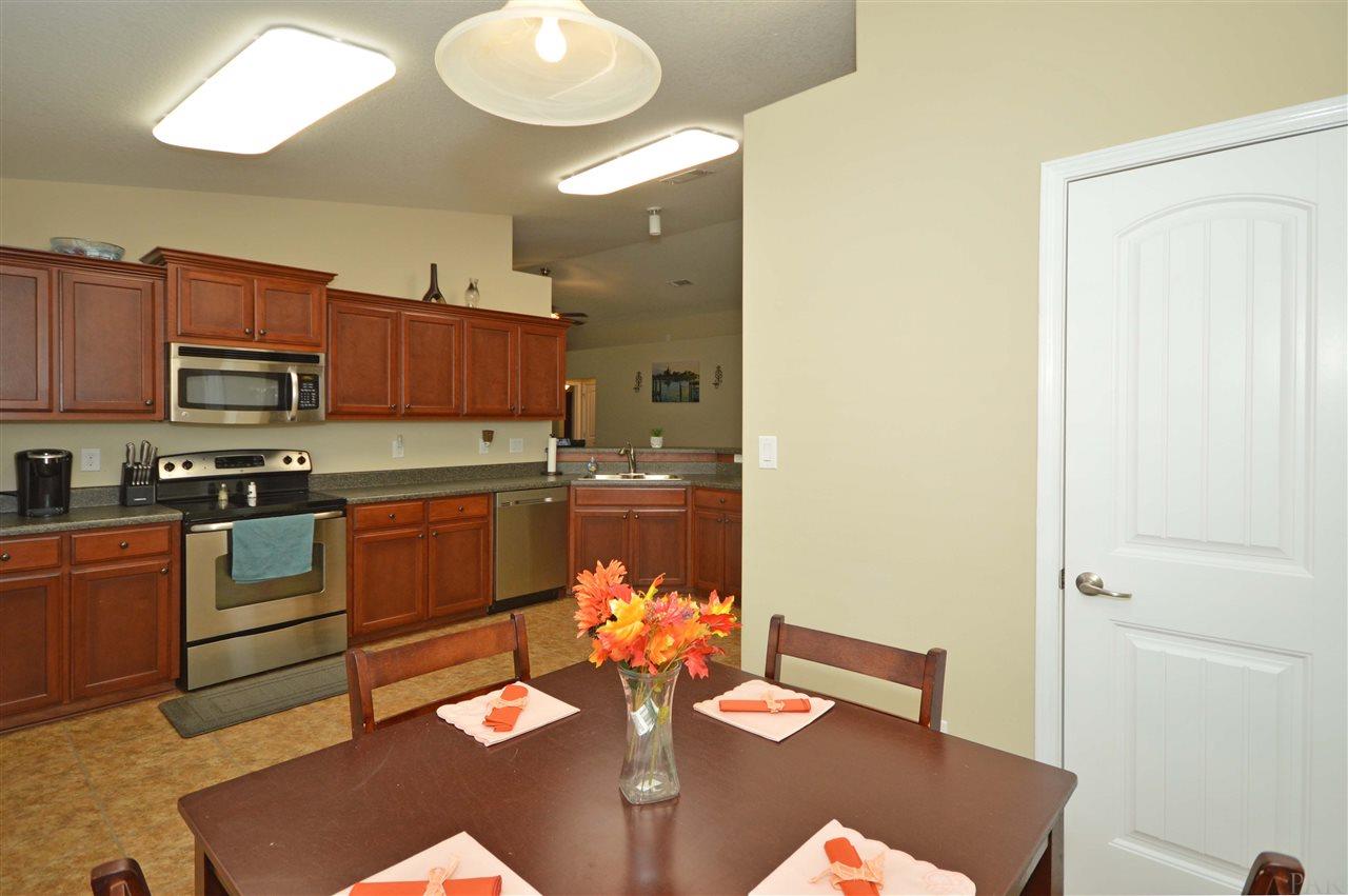 552 Edith Lane Pensacola, FL 32534 - Photo 8 of 36