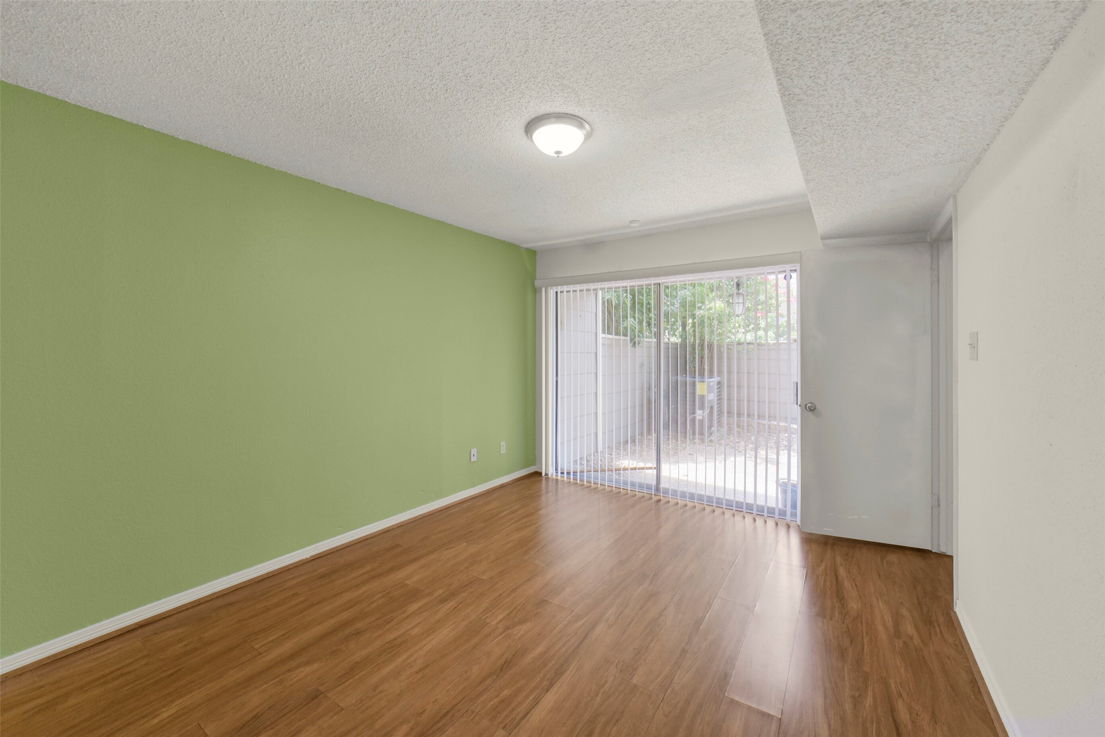 6333 Shadow Tree Drive Houston, TX 77035 - Photo 21 of 36