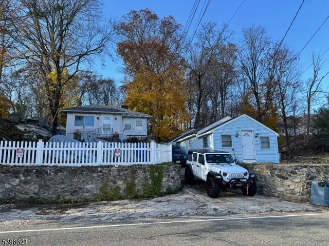 $685,000 | 311 Lakeside Avenue, Hopatcong, NJ 07821