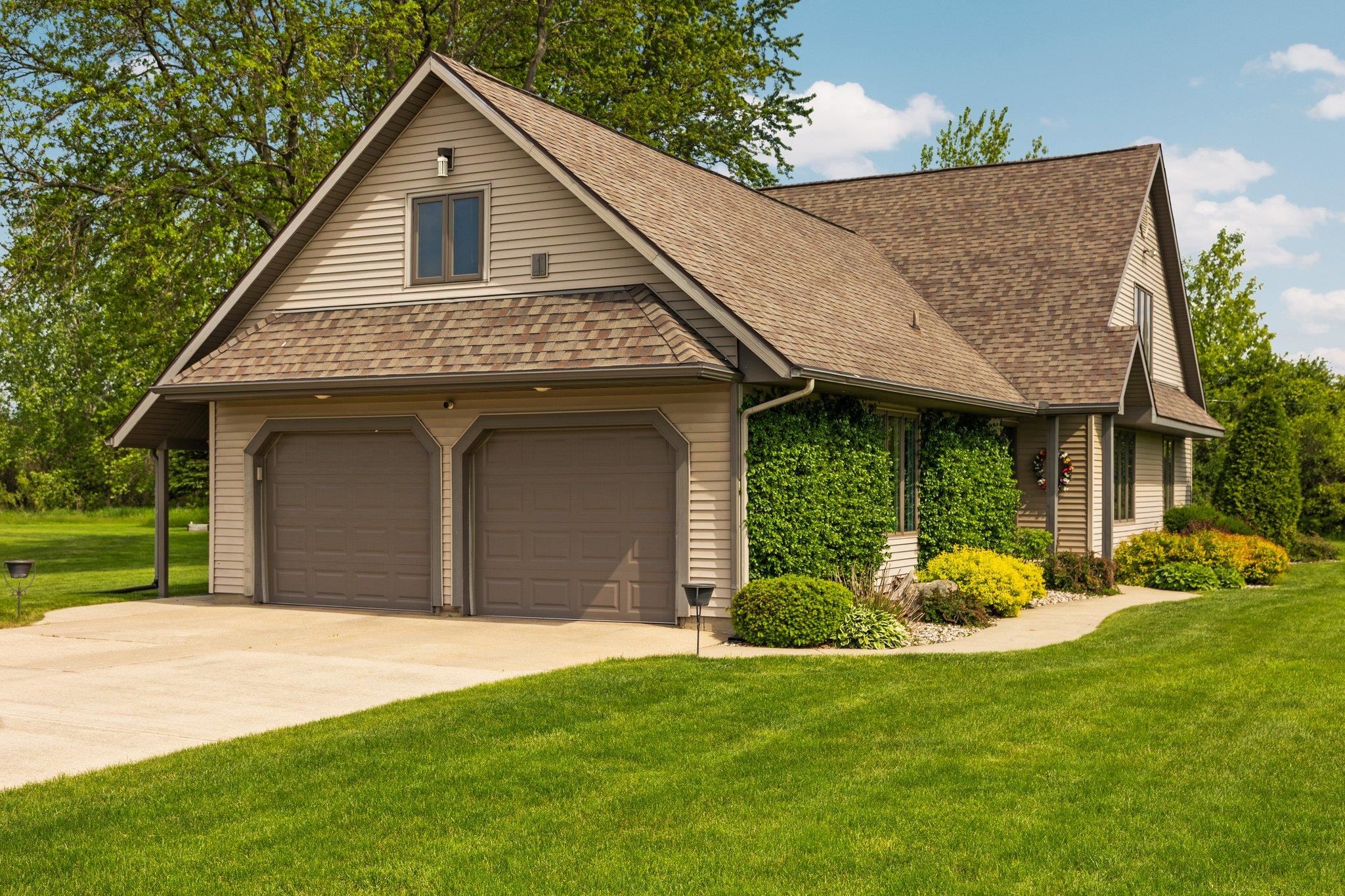 5030 South Isabella Road Mount Pleasant, MI 48858 - Photo 2 of 99 1942877-7EC9A39E-B29D-413B-9C06-5A443B3E55A8.JPG