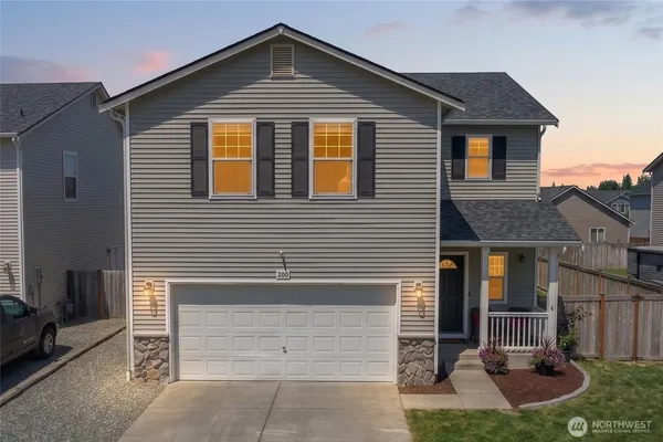 $570,000 | 205 Roberts Street Northeast, Orting, WA 98360