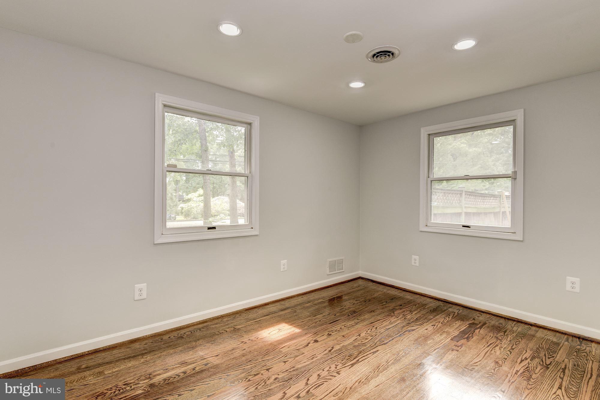 7729 Schelhorn Road Alexandria, VA 22306 - Photo 17 of 30 Spacious bedroom #1