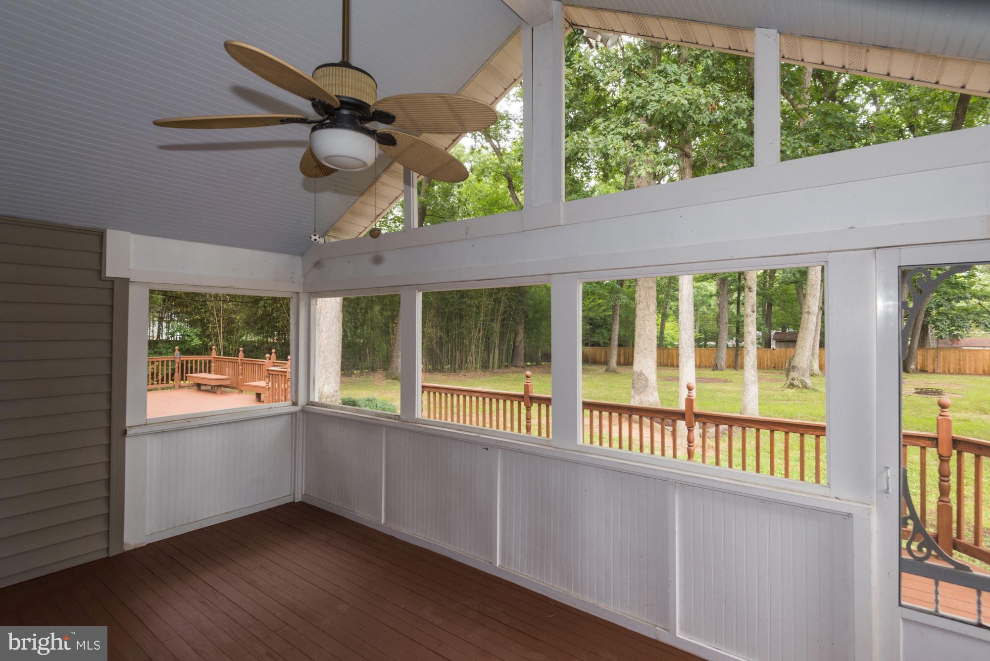 7729 Schelhorn Road Alexandria, VA 22306 - Photo 22 of 30 Amazing spacious screened porch